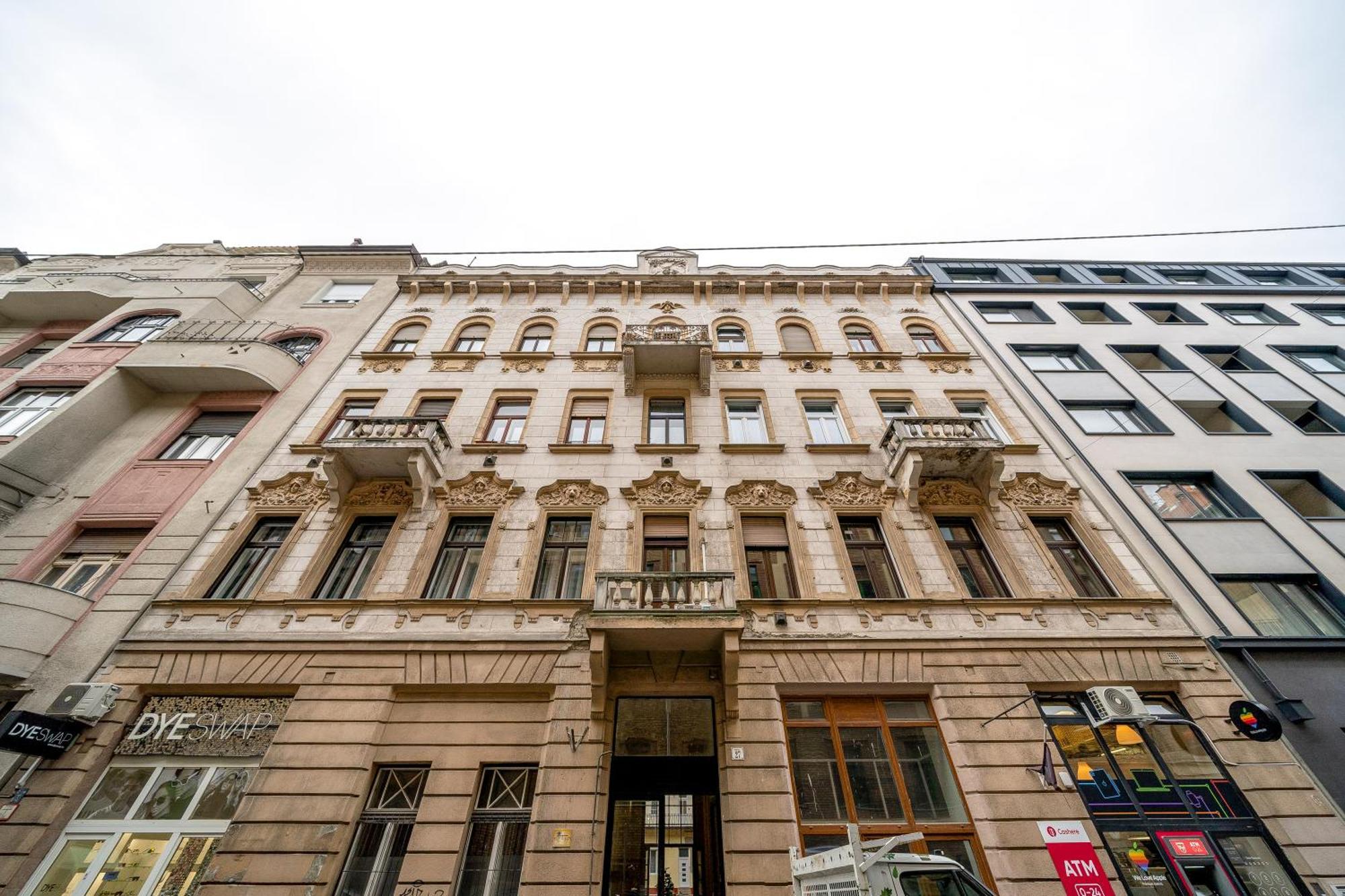 Budapest Magic Blue In Downtown Kültér fotó